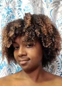 It's easy to get lazy with your hair while we are stuck at home during the pandemic. Here are a few easy tips to have healthy quarantine curls. 